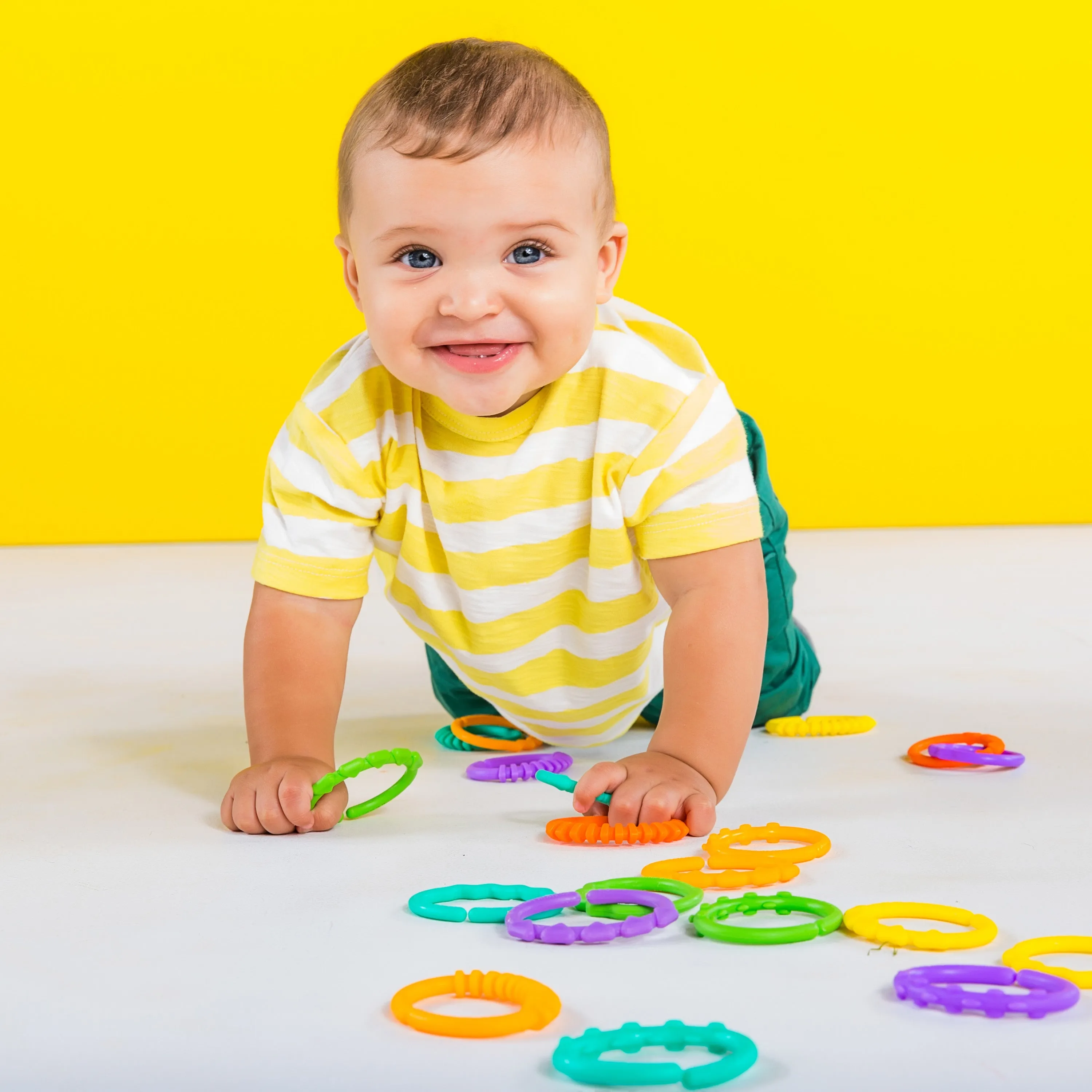 Bright Starts Lots of Links Take-Along Toys